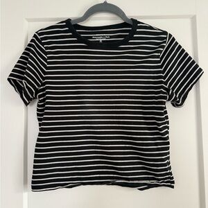 Abercrombie & Fitch black and cream striped crop short sleeve size xs